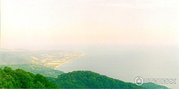 Вид на побережье с башни Ахун